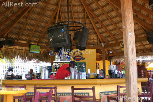 Doctors Cave Beach Hotel 25